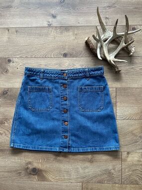 Gap Vintage-Inspired Button-Front Denim Mini Skirt | Size 28 | Medium Wash